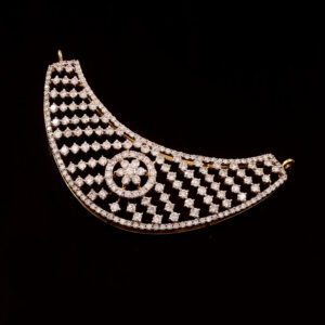 Geometric Bloom Diamond Pendant in Pure Gold