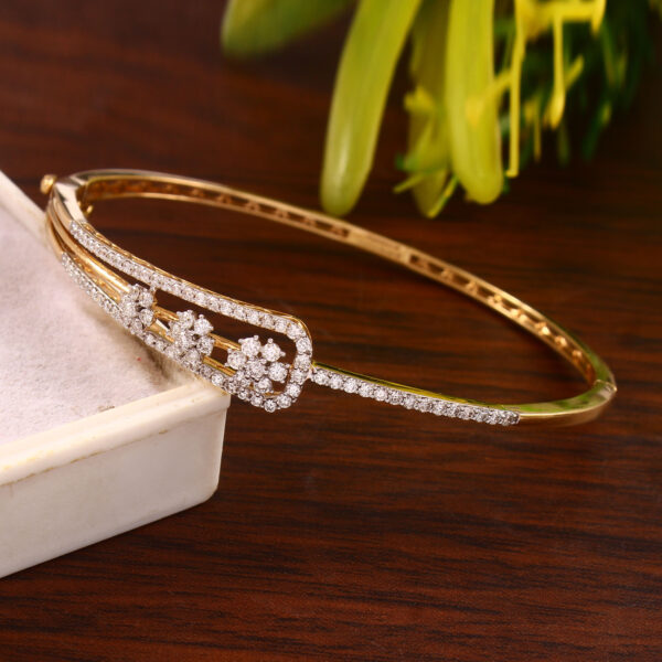 Royal Bloom Pure Gold Diamond Bracelet - Image 2